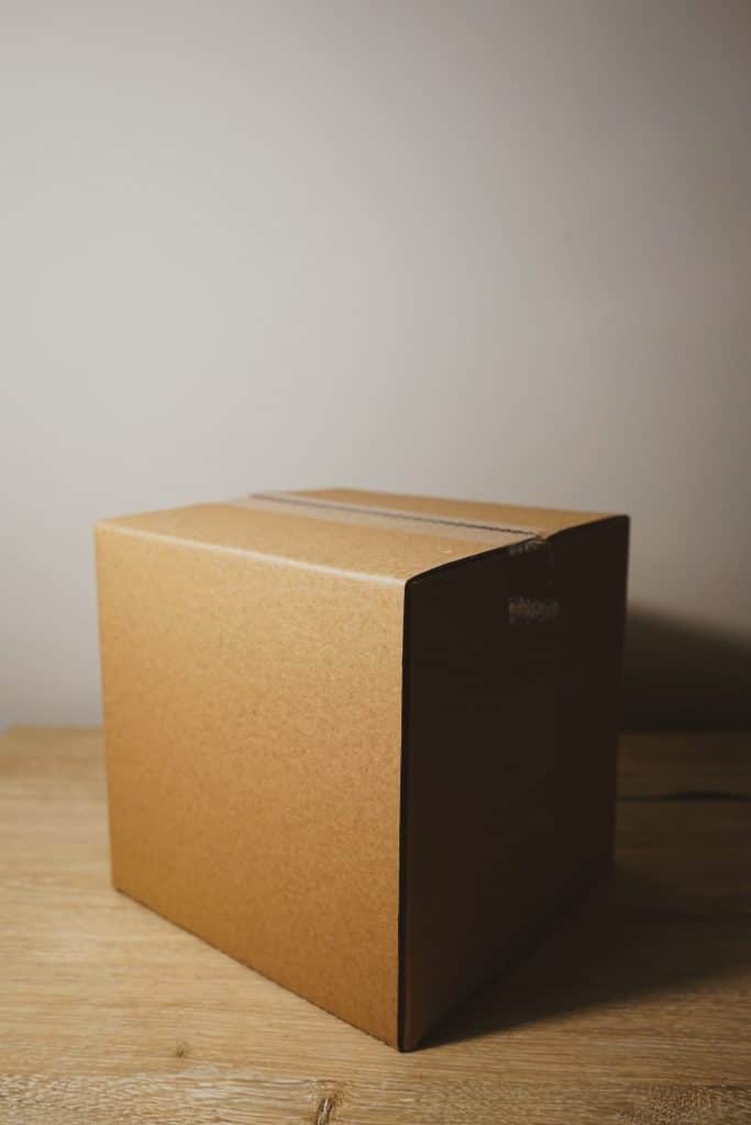 Trem Clean cardboard boxes